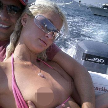 paris-hilton-breasts-3.jpg